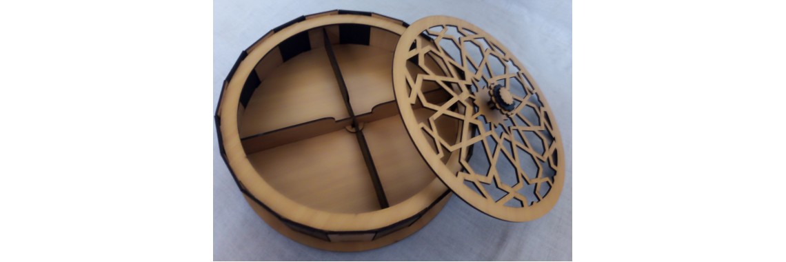 Wooden Arabesque Nuts Rotating Tray